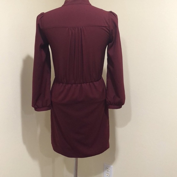 Tobi Dress Size Small Maroon Red Long Sleeve Faux Wrap Tulip Hem - Picture 4 of 9